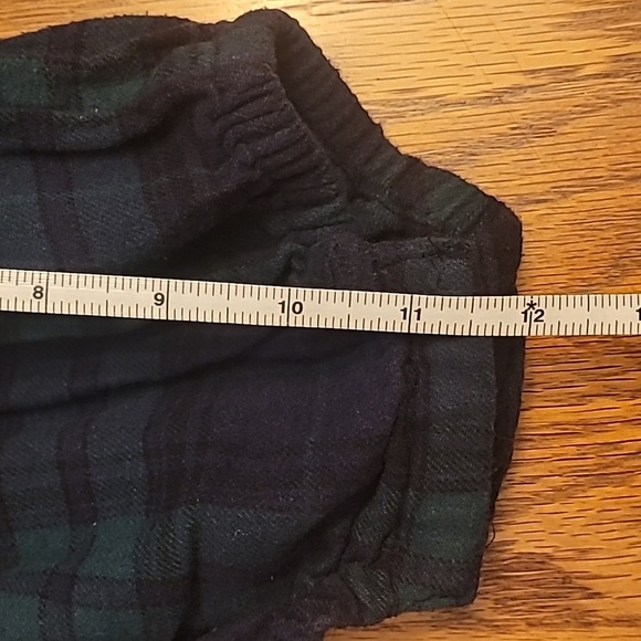 Old Navy baby girls flannel holiday onsie shoulder ruffles green and black LOT G - Picture 6 of 8